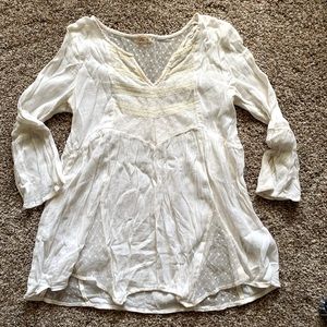 STUNNING HOLLISTER SHIRT